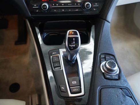 Used 2013 BMW 640i Convertible RWD image 27