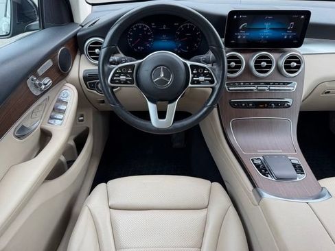 Used 2022 Mercedes-Benz GLC 300 4MATIC image 12