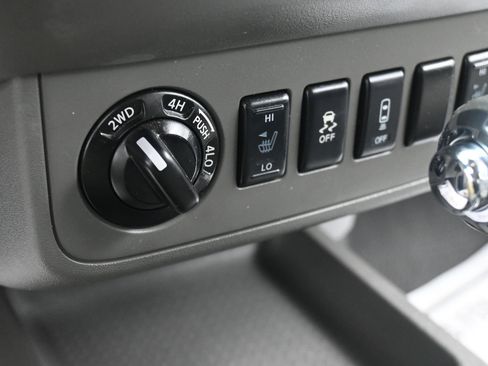Used 2019 Nissan Frontier SV w/ Value Truck Package AWD/4WD image 27