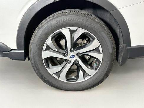 Used 2022 Subaru Outback Limited w/ Popular Package #2 AWD/4WD image 11