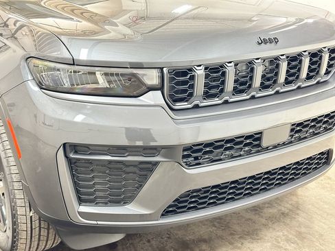 New 2026 Jeep Grand Cherokee L 4WD image 12