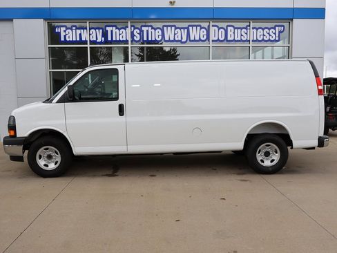 New 2025 GMC Savana 3500 Work Van w/ Driver Convenience Package image 7