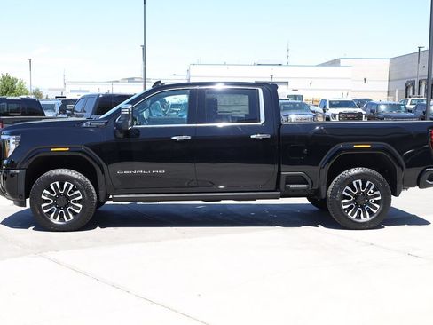 New 2026 GMC Sierra 3500 Denali Ultimate AWD/4WD image 3