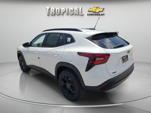 New 2026 Chevrolet Trax LT w/ Midnight Edition FWD image 3