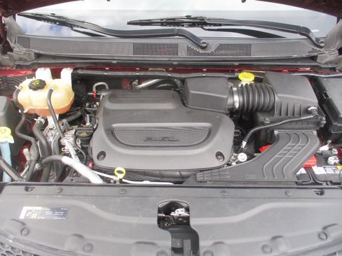 Used 2019 Chrysler Pacifica Limited FWD image 10