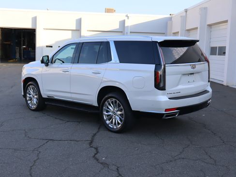 Used 2023 Cadillac Escalade Premium Luxury w/ Performance Package AWD/4WD image 8