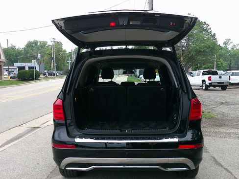 Used 2015 Mercedes-Benz GL 450 4MATIC image 11
