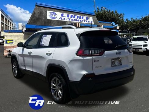 Used 2020 Jeep Cherokee Latitude Plus w/ Cold Weather Group AWD/4WD image 5