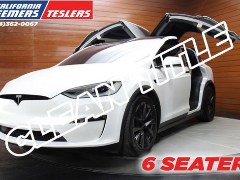 Used 2023 Tesla Model X image 1