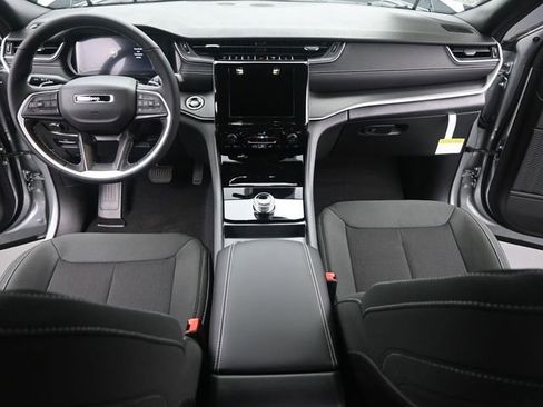 New 2026 Jeep Grand Cherokee L 4WD image 25