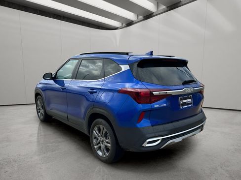 Used 2022 Kia Seltos S FWD image 3