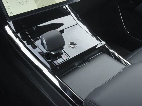 New 2025 Land Rover Range Rover Sport SE image 14