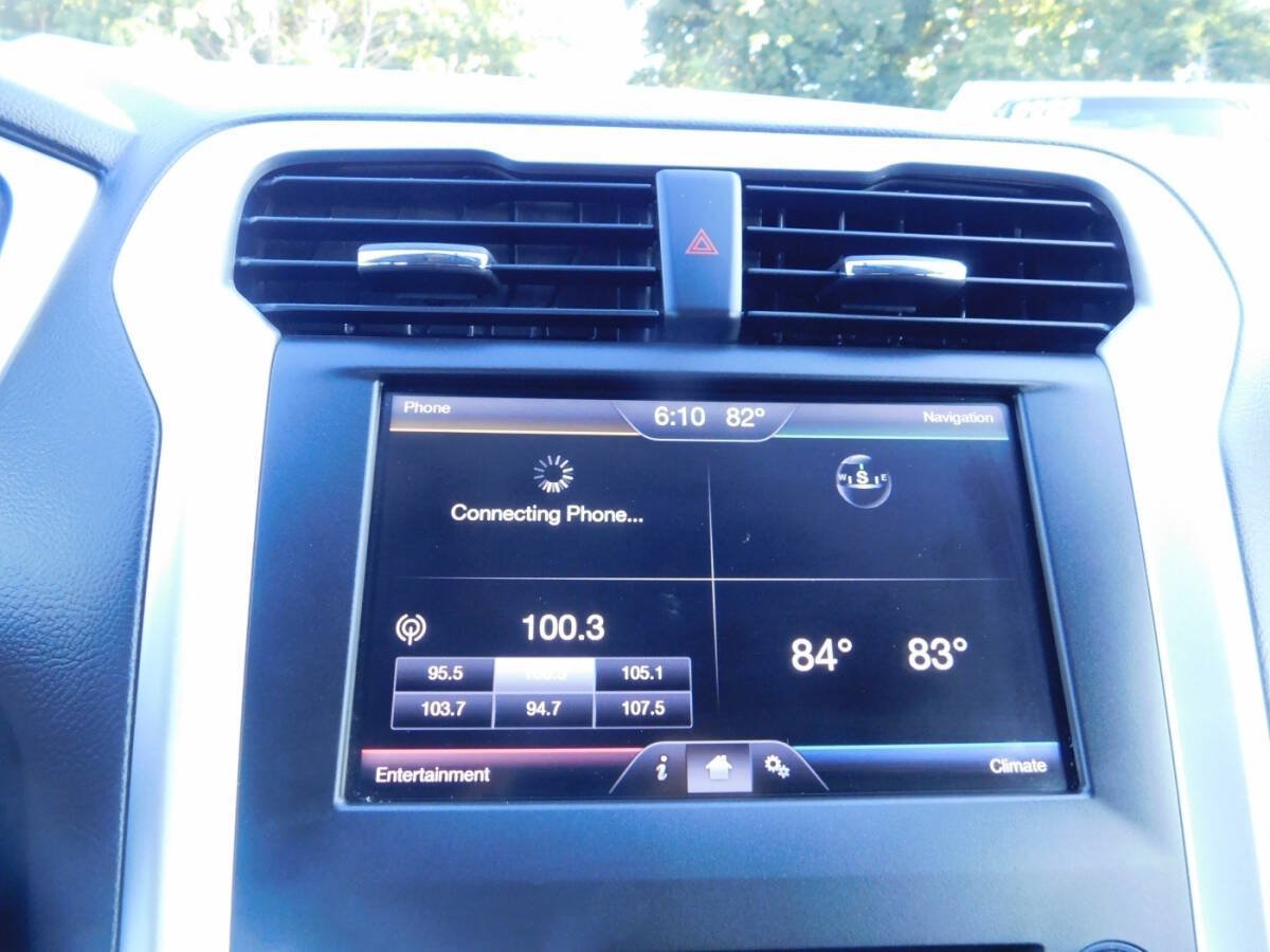 Used 2013 Ford Fusion SE FWD image 11