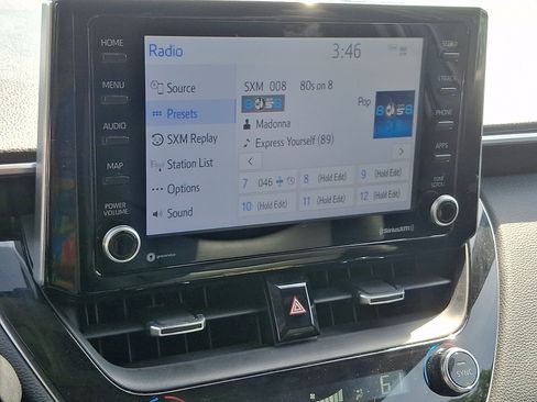 Used 2022 Toyota Corolla Cross XLE w/ Convenience Package AWD/4WD image 17