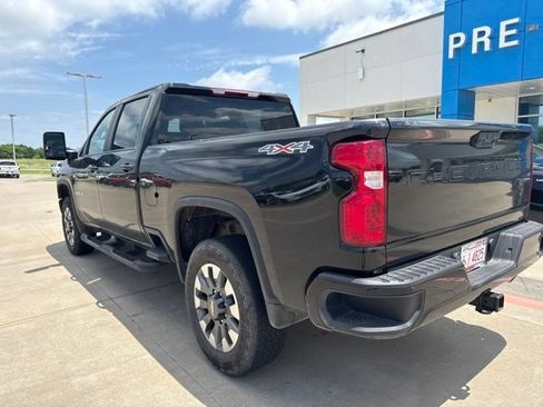 Used 2022 Chevrolet Silverado 2500 Custom w/ Custom Value Package AWD/4WD image 5