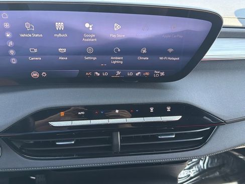 Certified 2025 Buick Enclave Preferred FWD image 24