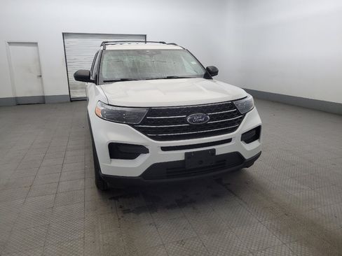 Used 2021 Ford Explorer XLT image 14
