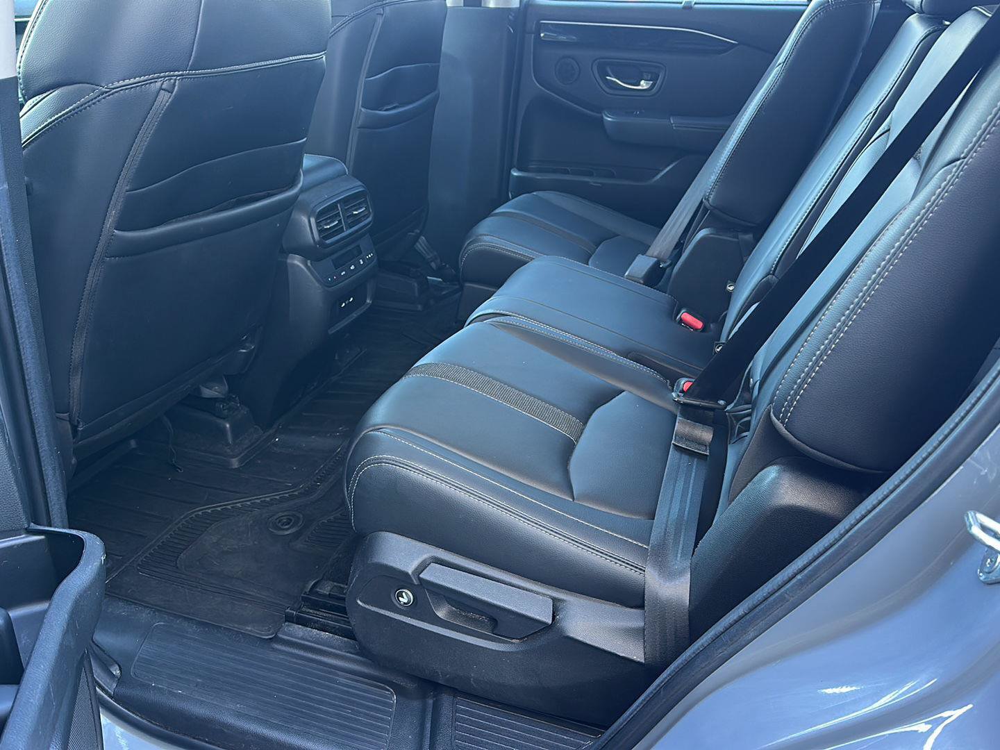 Used 2024 Honda Pilot Touring image 9
