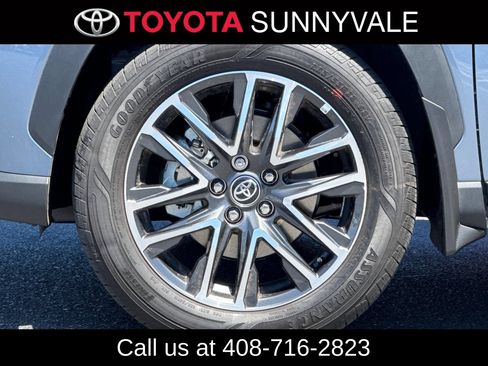 Used 2026 Toyota Corolla Cross XLE w/ Convenience Package AWD/4WD image 12
