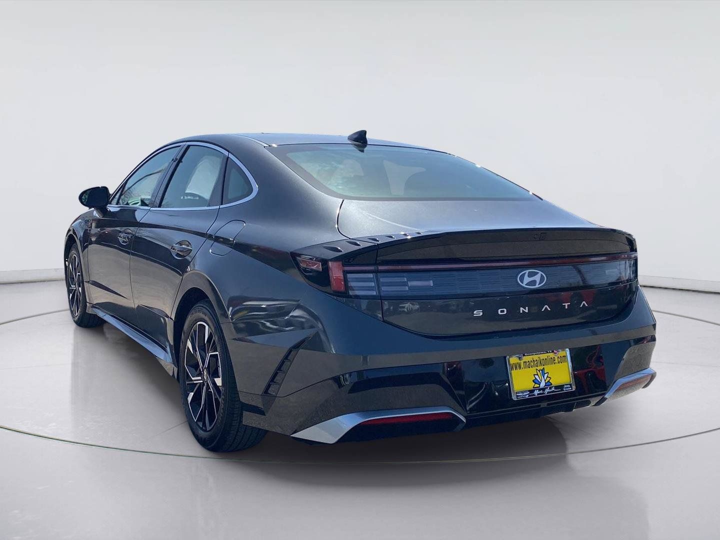 Used 2025 Hyundai Sonata SEL FWD image 3