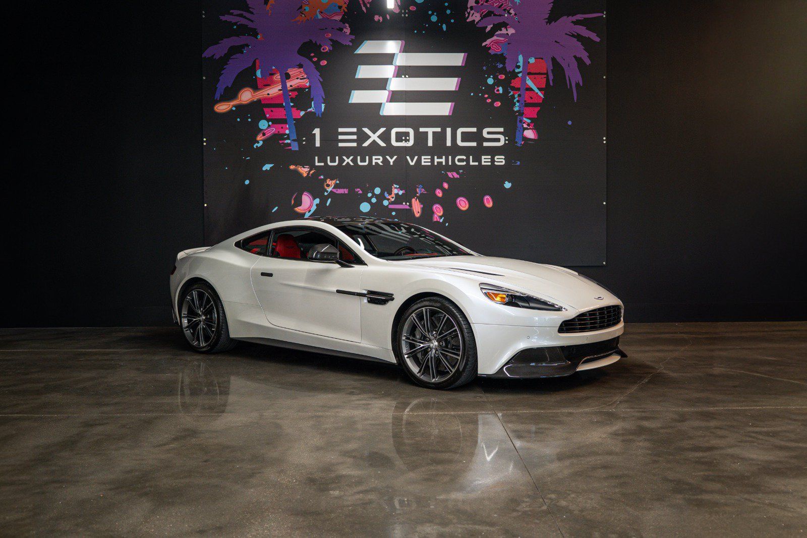 Used 2014 Aston Martin Vanquish Coupe RWD image 4