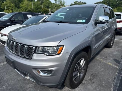 Used 2019 Jeep Grand Cherokee Limited AWD/4WD image 10