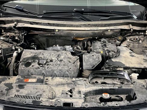 Used 2020 Mitsubishi Outlander SE image 31