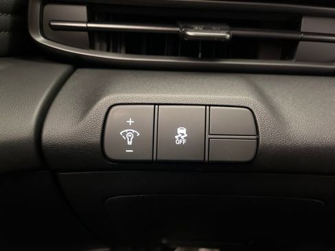 New 2026 Hyundai Elantra Sport FWD image 30