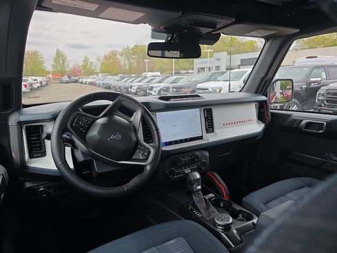 Used 2025 Ford Bronco Heritage Edition AWD/4WD image 18