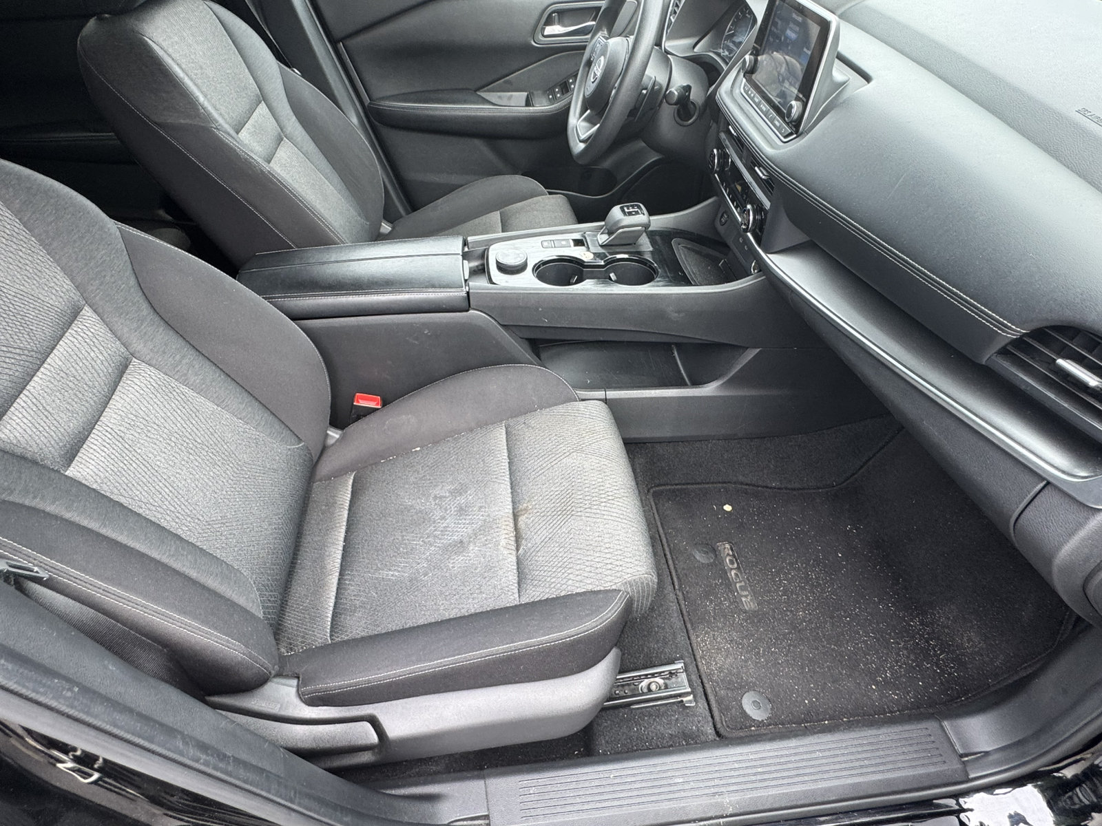 Used 2024 Nissan Rogue SV AWD/4WD image 15