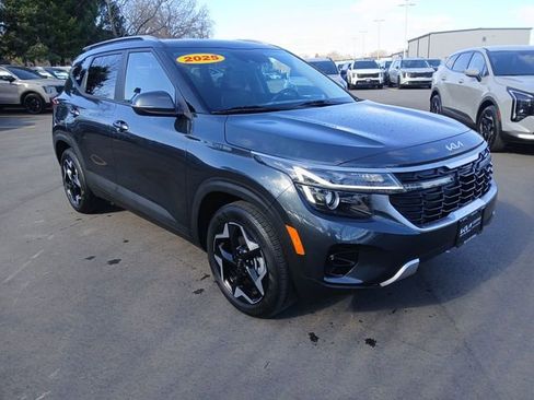 Certified 2025 Kia Seltos S image 1