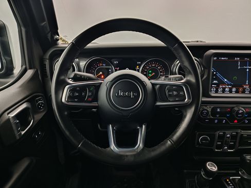 Used 2020 Jeep Wrangler Unlimited Sahara AWD/4WD image 33