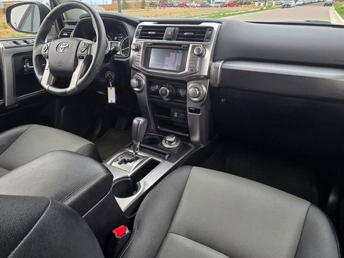 Used 2016 Toyota 4Runner SR5 Premium image 26