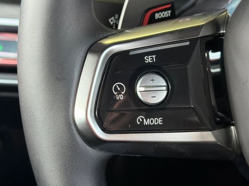 Certified 2023 BMW 740i image 31