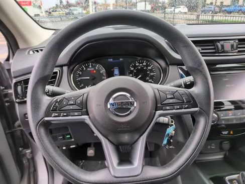 Used 2021 Nissan Rogue Sport S image 21