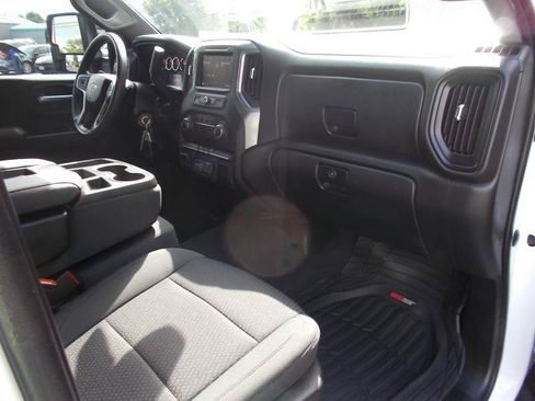 Used 2022 Chevrolet Silverado 2500 Custom w/ Gooseneck/5TH Wheel Package AWD/4WD image 24