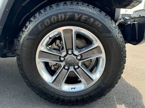 Used 2020 Jeep Wrangler Unlimited Sahara AWD/4WD image 11