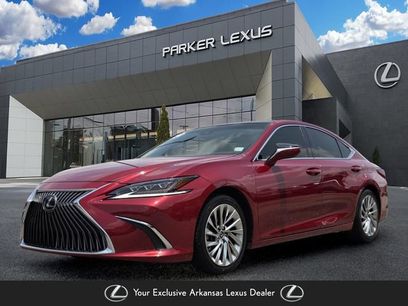 Used 2019 Lexus ES 350 Ultra Luxury w/ Accessory Package 2