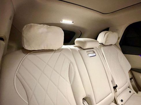 Used 2023 Mercedes-Benz EQS 580 4MATIC SUV w/ Acoustic Comfort Package image 61