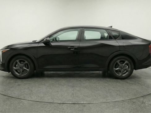 Used 2025 Kia K4 LXS image 5