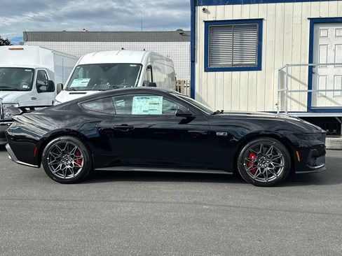 New 2026 Ford Mustang GT Premium w/ GT Performance Package RWD image 2