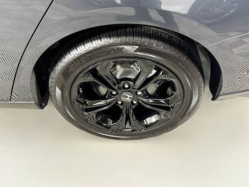 Used 2025 Honda Accord SE image 25