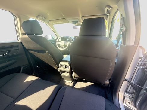 Used 2025 Honda CR-V LX image 29