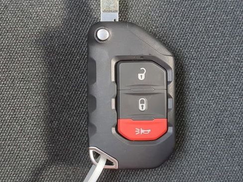 New 2026 Jeep Gladiator Sport image 31