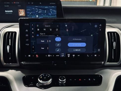 Used 2025 Ford Expedition Active image 51