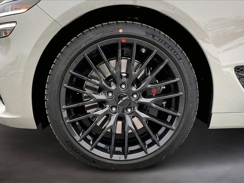 New 2026 Genesis G70 3.3T Prestige image 13