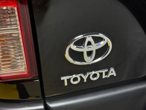 Used 2007 Toyota FJ Cruiser 4WD image 13