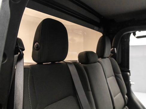 Used 2021 Jeep Gladiator Sport image 35