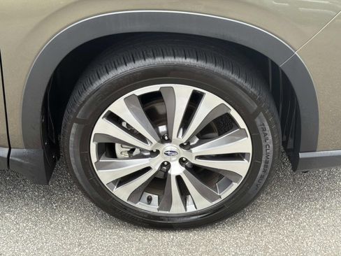 Certified 2022 Subaru Ascent Touring AWD/4WD image 12