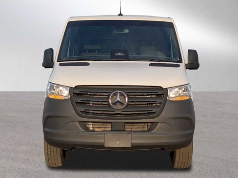 Used 2025 Mercedes-Benz Sprinter 2500 image 8